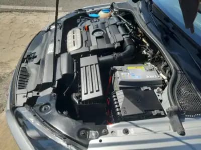 Vendo Volkswagen Scirocco 2012 - 9500 EUR, 212500 km - AUTO.MOTO.pt