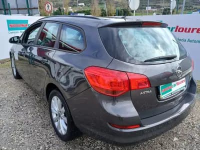 Vendo Opel Astra Sports Tourer 2012 - 6950 EUR, 178110 km - AUTO.MOTO.pt