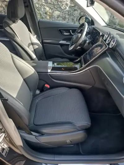 Sell Mercedes-Benz GLC 300 2023 - 59999 EUR, 21000 km - AUTO.MOTO.pt