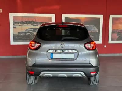 Vendo Renault Captur 2017 - 15990 EUR, 80345 km - AUTO.MOTO.pt