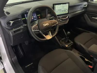 Sell Dacia Duster 2025 - 26950 EUR, 9499 km - AUTO.MOTO.pt