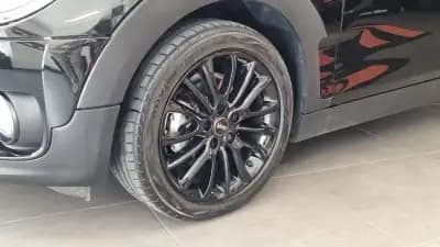 Vendo MINI Clubman 2018 - 12750 EUR, 286464 km - AUTO.MOTO.pt