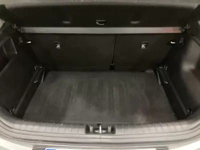 Vendo Kia Stonic 2024 - 19950 EUR, 21450 km - AUTO.MOTO.pt