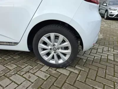 Sell Renault Clio 2021 - 17000 EUR, 58800 km - AUTO.MOTO.pt