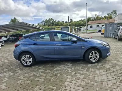 Vendo Opel Astra 2017 - 13000 EUR, 99950 km - AUTO.MOTO.pt