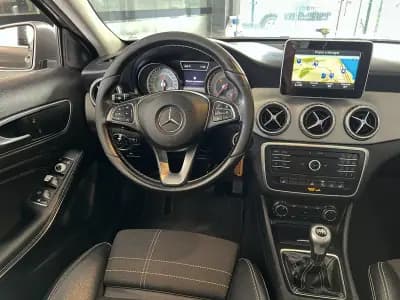Sell Mercedes-Benz GLA 180 2015 - 17600 EUR, 152300 km - AUTO.MOTO.pt