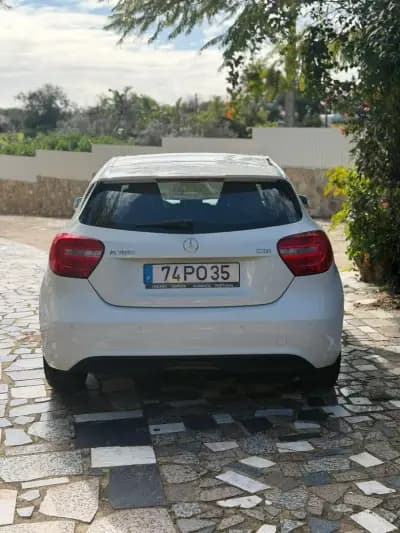 Vendo Mercedes-Benz A 180 2015 - 15900 EUR, 195815 km - AUTO.MOTO.pt