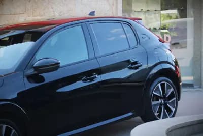 Sell Peugeot e-208 2020 - 17450 EUR, 60000 km - AUTO.MOTO.pt