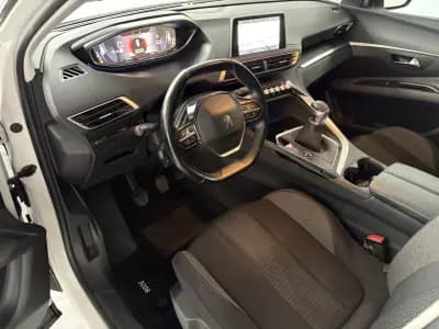 Sell Peugeot 3008 2018 - 14490 EUR, 105034 km - AUTO.MOTO.pt