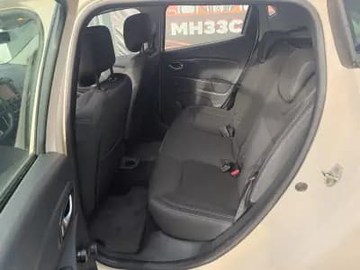 Sell Renault Clio 2017 - 10900 EUR, 135702 km - AUTO.MOTO.pt