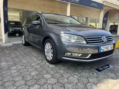 Vendo Volkswagen Passat 2009 - 8900 EUR, 300000 km - AUTO.MOTO.pt