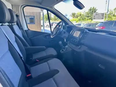 Sell Opel Vivaro 2020 - 18990 EUR, 130929 km - AUTO.MOTO.pt