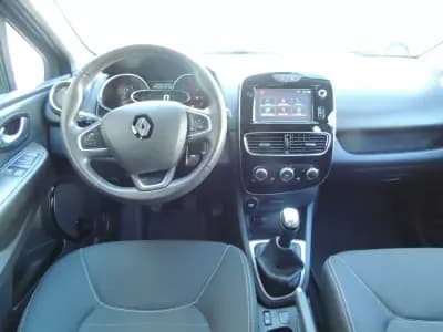 Sell Renault Clio 2017 - 10950 EUR, 140000 km - AUTO.MOTO.pt