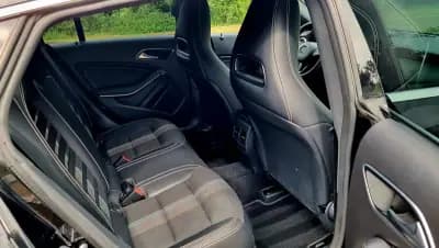 Vendo Mercedes-Benz CLA 200 2018 - 24900 EUR, 141000 km - AUTO.MOTO.pt