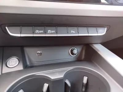 Vendo Audi A4 Avant 2021 - 27450 EUR, 60414 km - AUTO.MOTO.pt