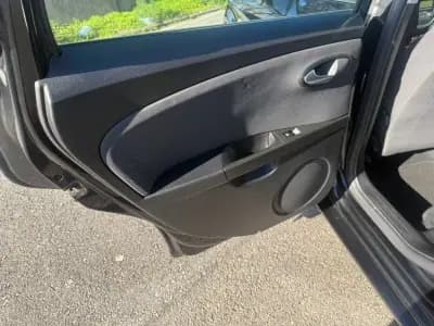 Vendo SEAT Leon 2011 - 7350 EUR, 217000 km - AUTO.MOTO.pt