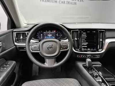 Vendo Volvo V60 2023 - 37500 EUR, 75000 km - AUTO.MOTO.pt