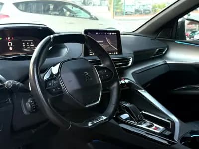 Sell Peugeot 3008 2019 - 24900 EUR, 82000 km - AUTO.MOTO.pt