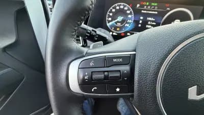 Vendo Kia Sportage 2024 - 34990 EUR, 5360 km - AUTO.MOTO.pt