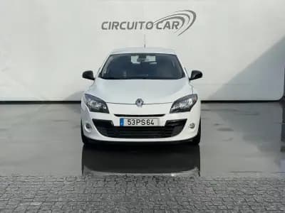 Vendo Renault Mégane 2011 - 7500 EUR, 272530 km - AUTO.MOTO.pt