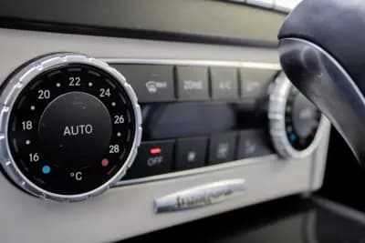 Vendo Mercedes-Benz C 220 2012 - 15990 EUR, 216000 km - AUTO.MOTO.pt