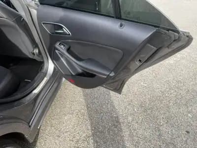 Vendo Mercedes-Benz CLA 180 2014 - 16450 EUR, 205000 km - AUTO.MOTO.pt