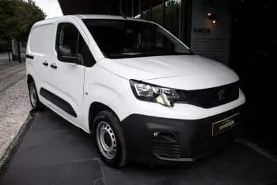 Vendo Peugeot Partner 2021 - 12990 EUR, 103902 km - AUTO.MOTO.pt