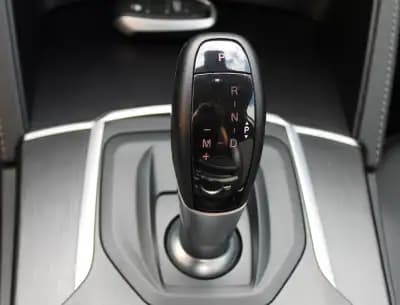 Vendo Alfa Romeo Stelvio 2018 - 28900 EUR, 73000 km - AUTO.MOTO.pt