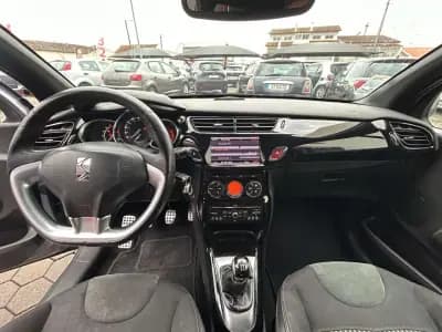 Sell Citroën DS3 2010 - 7000 EUR, 287000 km - AUTO.MOTO.pt