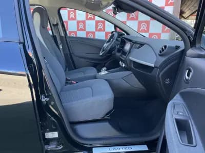Vendo Renault Zoe 2021 - 18490 EUR, 34075 km - AUTO.MOTO.pt