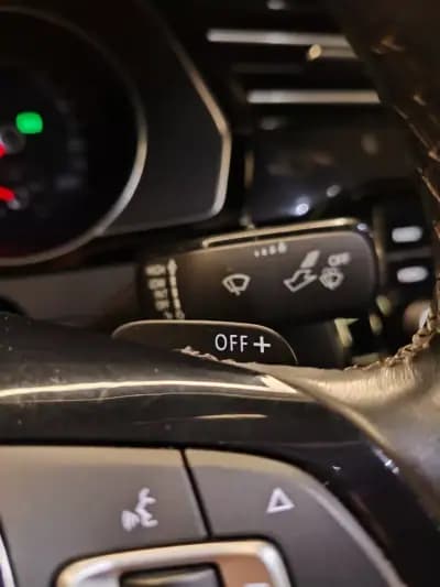 Vendo Volkswagen Arteon 2018 - 19900 EUR, 197000 km - AUTO.MOTO.pt