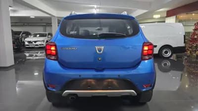 Vendo Dacia Sandero 2018 - 10990 EUR, 129000 km - AUTO.MOTO.pt