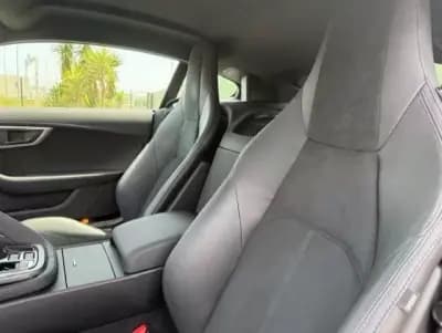 Vendo Jaguar F-Type 2023 - 70000 EUR, 21800 km - AUTO.MOTO.pt