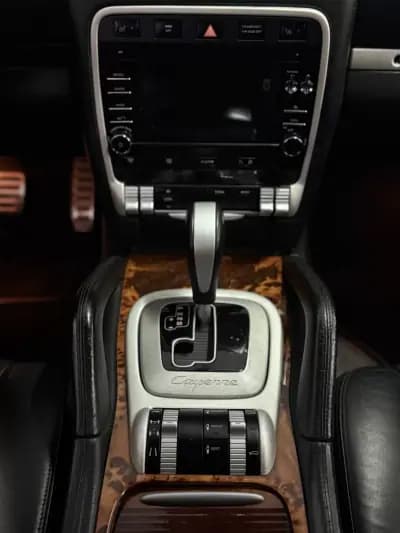 Vendo Porsche Cayenne 2005 - 24900 EUR, 150000 km - AUTO.MOTO.pt