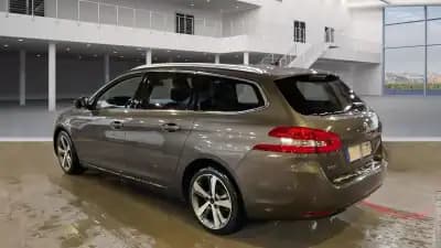 Vendo Peugeot 308 SW 2015 - 9900 EUR, 159000 km - AUTO.MOTO.pt