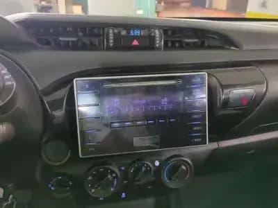 Sell Toyota Hilux 2017 - 29999 EUR, 100000 km - AUTO.MOTO.pt