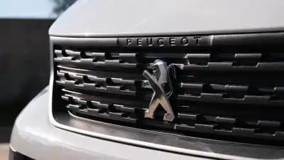 Vendo Peugeot Partner L2 caixa automática 130cv 2019 - 17900 EUR, 163000 km - AUTO.MOTO.pt