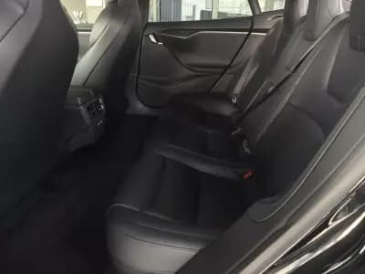 Vendo Tesla Model S 2019 - 27990 EUR, 181940 km - AUTO.MOTO.pt