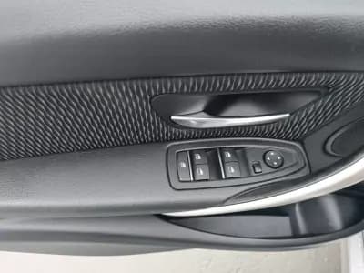 Vendo BMW 318 2018 - 19900 EUR, 170608 km - AUTO.MOTO.pt