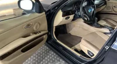 Vendo BMW 320 2009 - 11990 EUR, 198113 km - AUTO.MOTO.pt