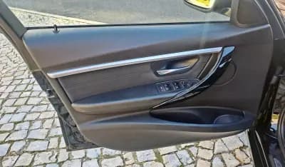 Vendo BMW 318 2018 - 19990 EUR, 125000 km - AUTO.MOTO.pt