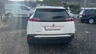 Vendo Peugeot 2008 2022 - 20900 EUR, 68000 km - AUTO.MOTO.pt