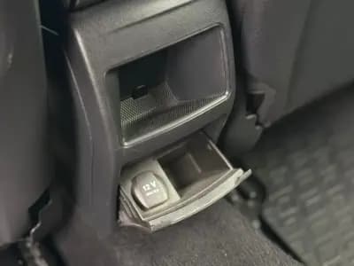 Vendo Mercedes-Benz A 180 2015 - 14950 EUR, 180700 km - AUTO.MOTO.pt