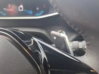 Sell Peugeot 208 2023 - 19990 EUR, 17000 km - AUTO.MOTO.pt