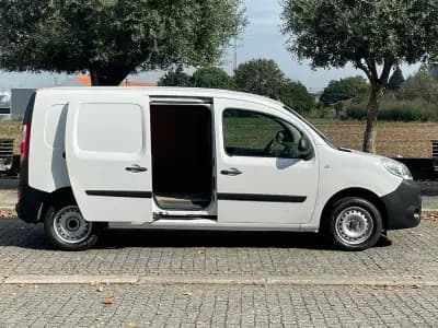 Sell Renault Kangoo 2021 - 13900 EUR, 151000 km - AUTO.MOTO.pt