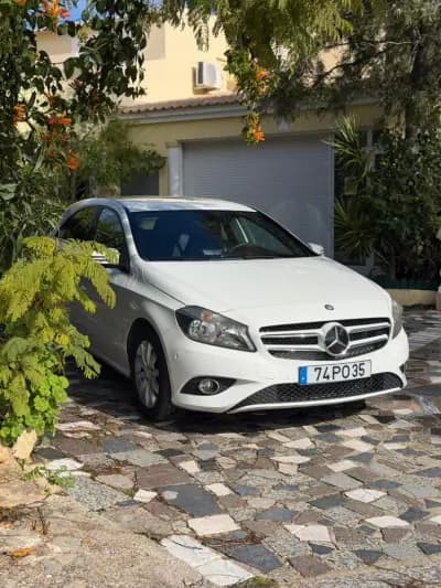 Vendo Mercedes-Benz A 180 2015 - 15900 EUR, 195815 km - AUTO.MOTO.pt