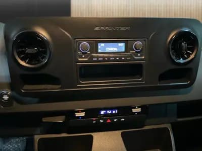 Sell Mercedes-Benz Sprinter 2018 - 27950 EUR, 188000 km - AUTO.MOTO.pt