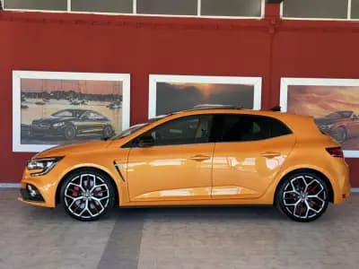 Sell Renault Mégane 2019 - 49990 EUR, 11812 km - AUTO.MOTO.pt