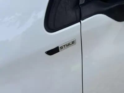 Sell Peugeot 2008 2016 - 9990 EUR, 49000 km - AUTO.MOTO.pt