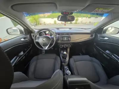 Sell Alfa Romeo Giulietta 2015 - 13500 EUR, 148000 km - AUTO.MOTO.pt